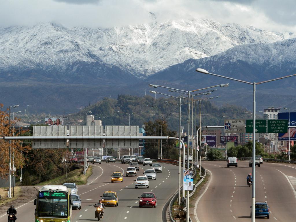 Mistela Altos De Mendoza- Zona Residencial Destacada A Pasos De Ciudad Y 2 Bodegas Apartment *